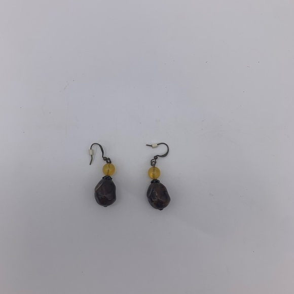 Vtg. Amber Brown Swirl Dangle Drop Earrings With Bronze Flower Spacer Beads - Picture 5 of 6